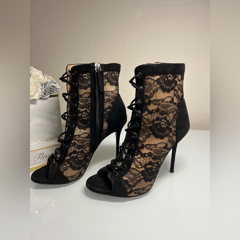 Giuseppe Zanotti Black Lace Peep-Toe Stiletto Sandals - Picture 2 of 16